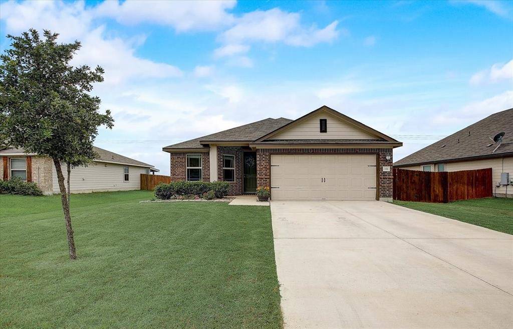 192 Sunshine LN, Kyle, TX 78640