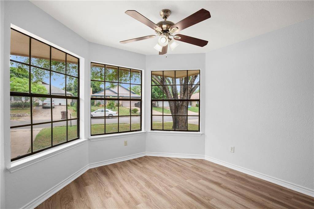 916 Clearwater TRL, Round Rock, TX 78664