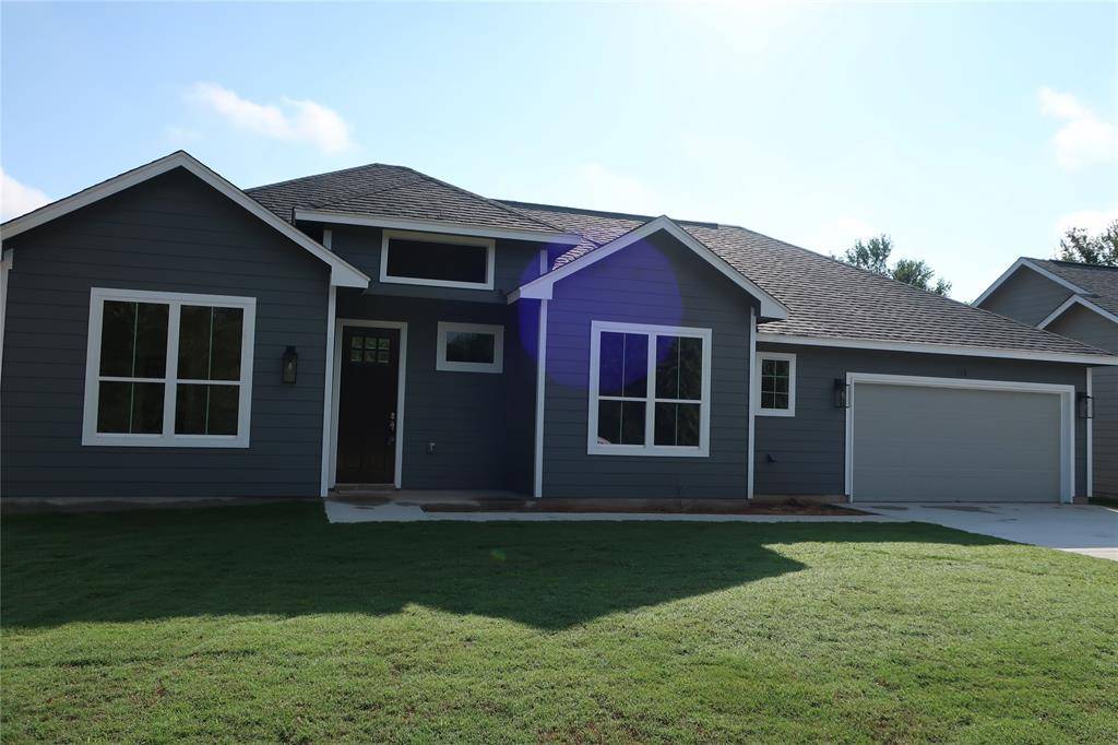 118 E Keomuku LN, Bastrop, TX 78602