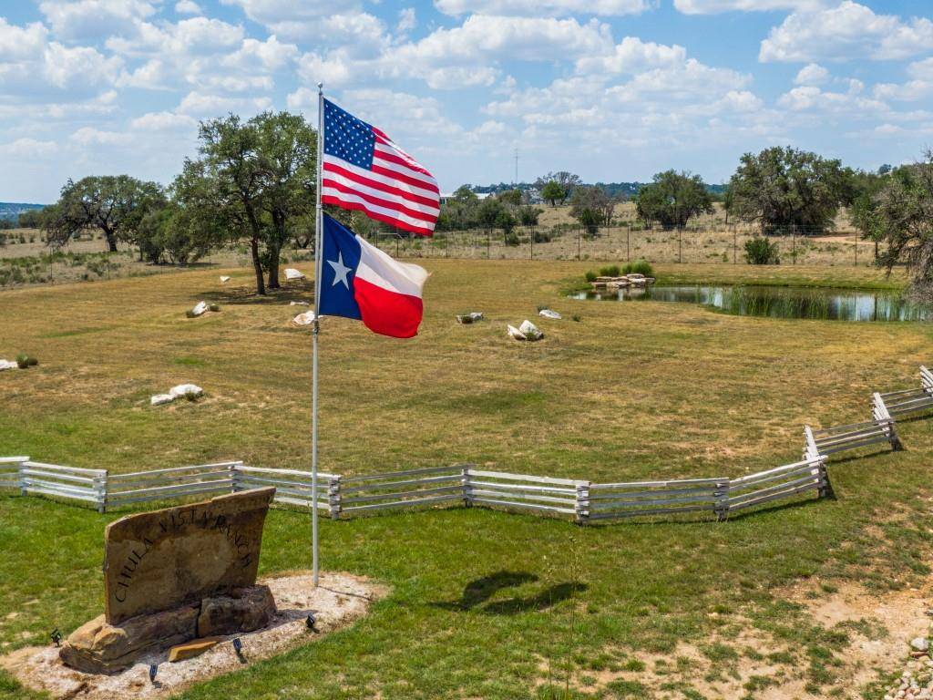 02 Paloma CT, Fredericksburg, TX 78624