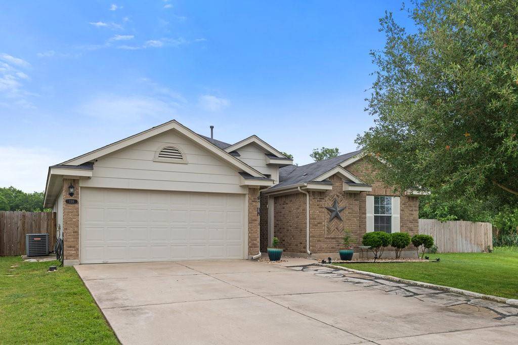 110 Bayliss ST, Hutto, TX 78634