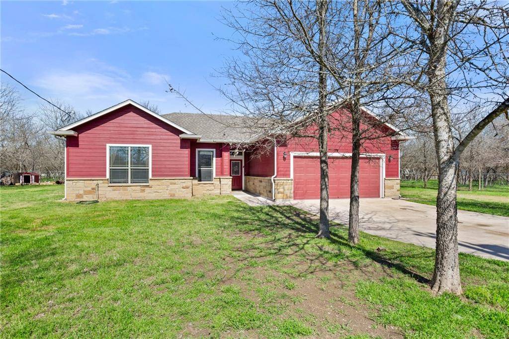104 W Pauwela LN, Bastrop, TX 78602