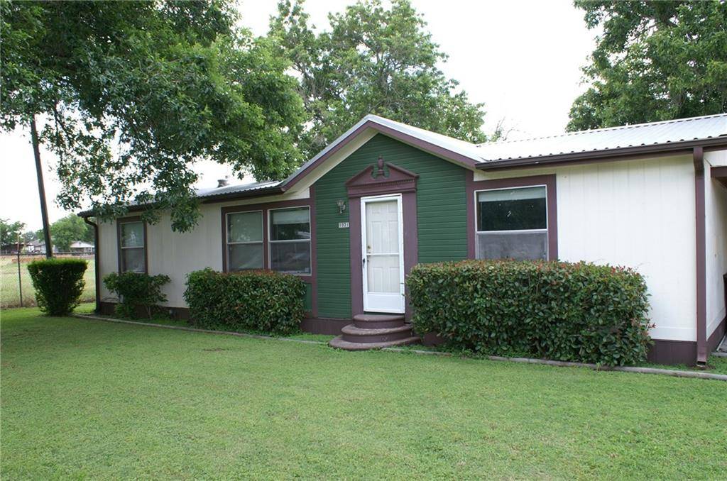 1021 E Washington ST, Giddings, TX 78942