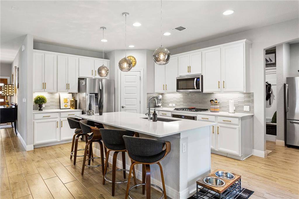 9904 Quercia DR, Austin, TX 78717
