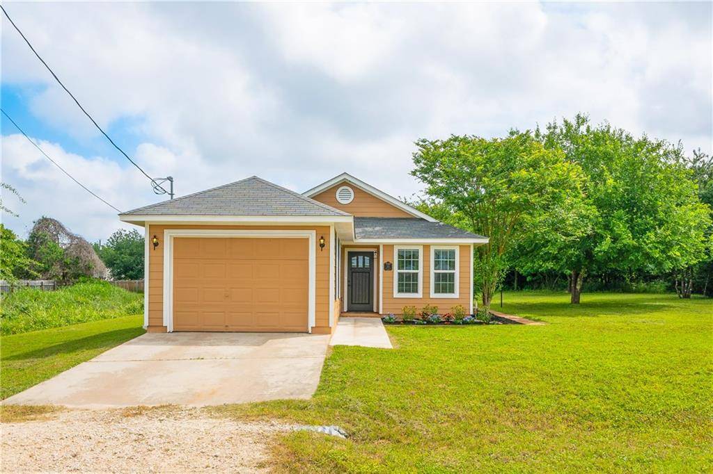 114 Paia LN, Bastrop, TX 78602