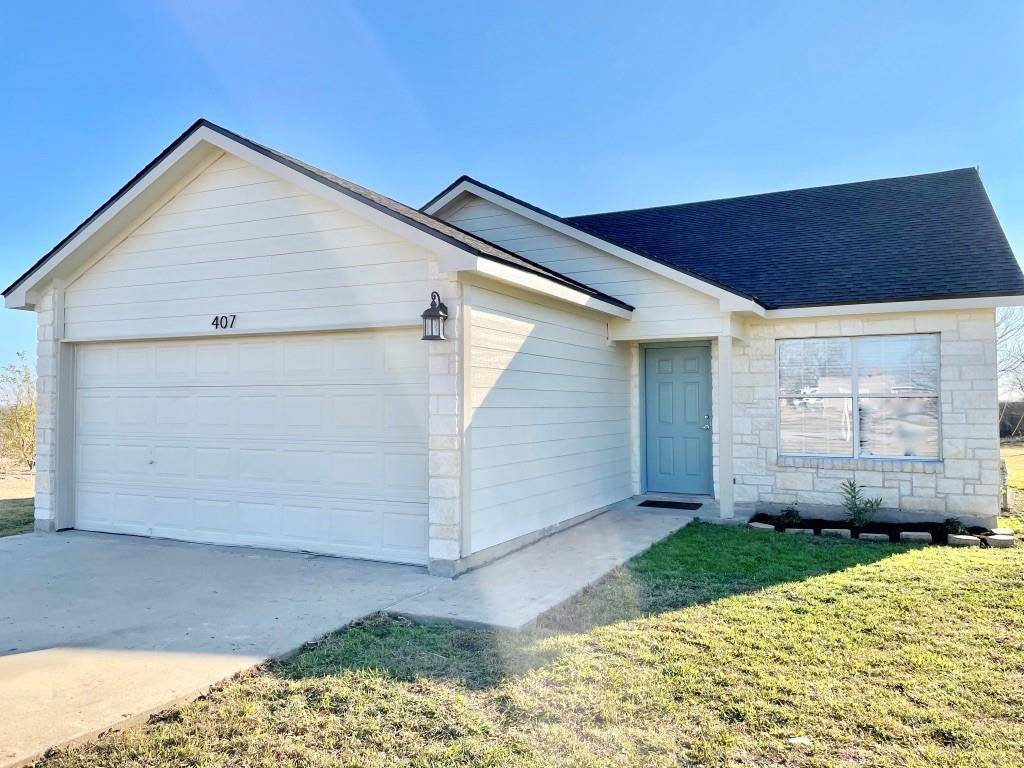 407 E Pietzsch ST, Bartlett, TX 76511