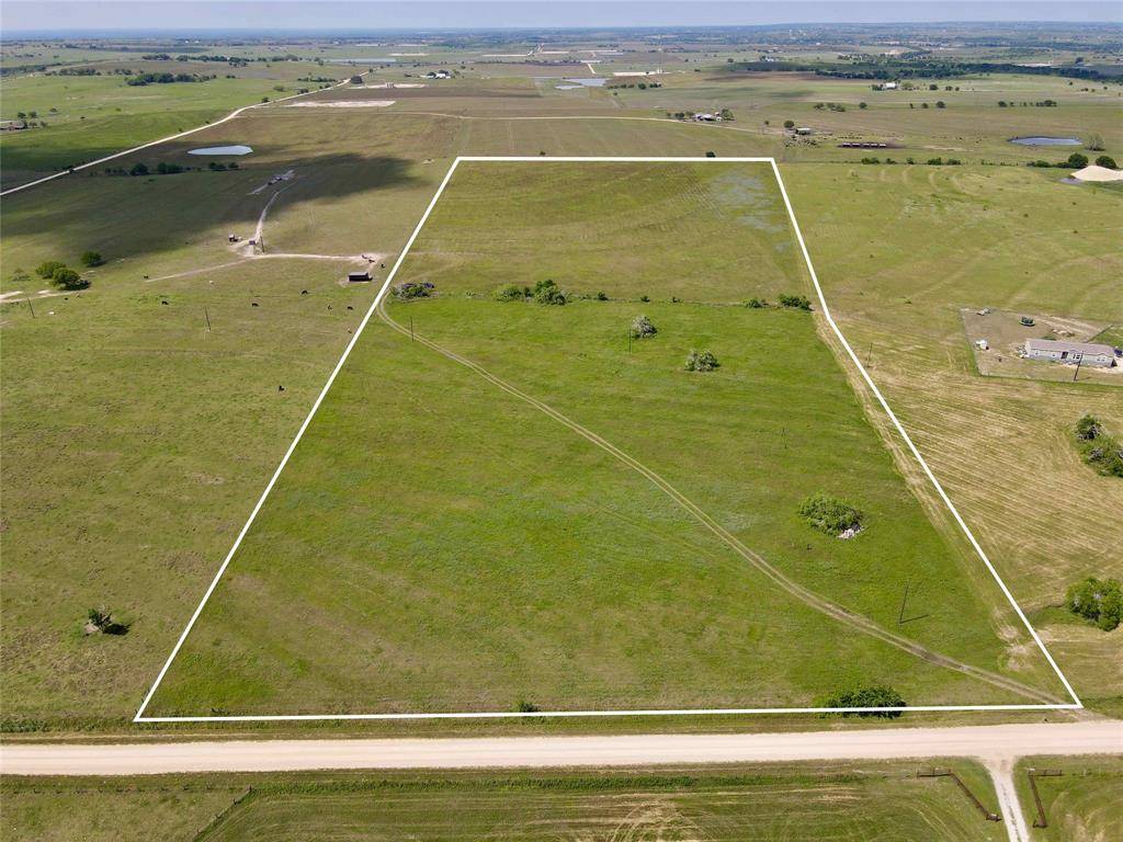 4301 CR 291, Shiner, TX 77984