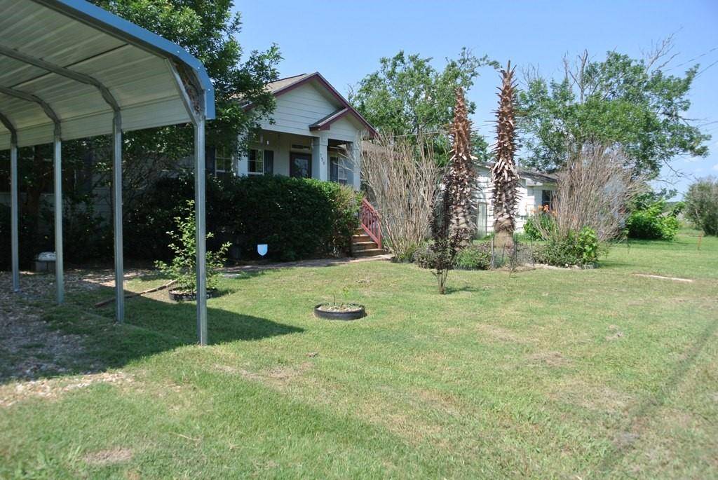 730 W Brenham ST, Giddings, TX 78942