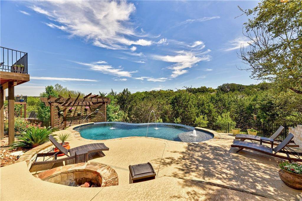 21804 Agarito LN, Spicewood, TX 78669