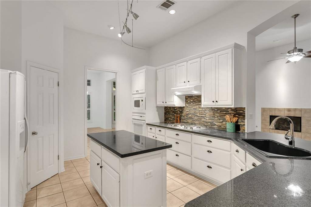 2310 Berwick DR, Round Rock, TX 78681