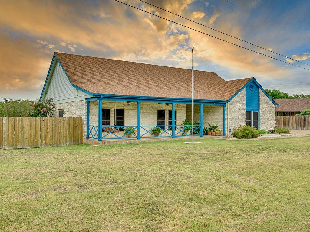 303 Turnstone DR, Buda, TX 78610