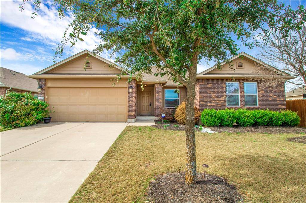 300 Hendelson LN, Hutto, TX 78634