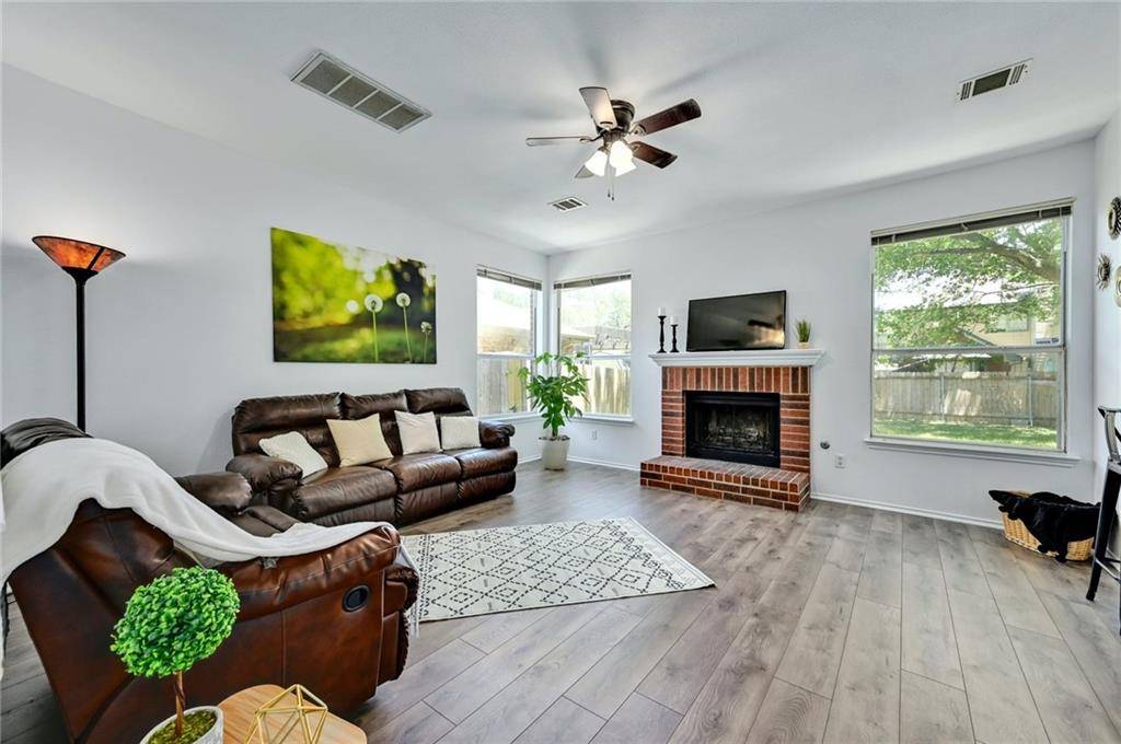 513 Dusty Leather CT, Pflugerville, TX 78660