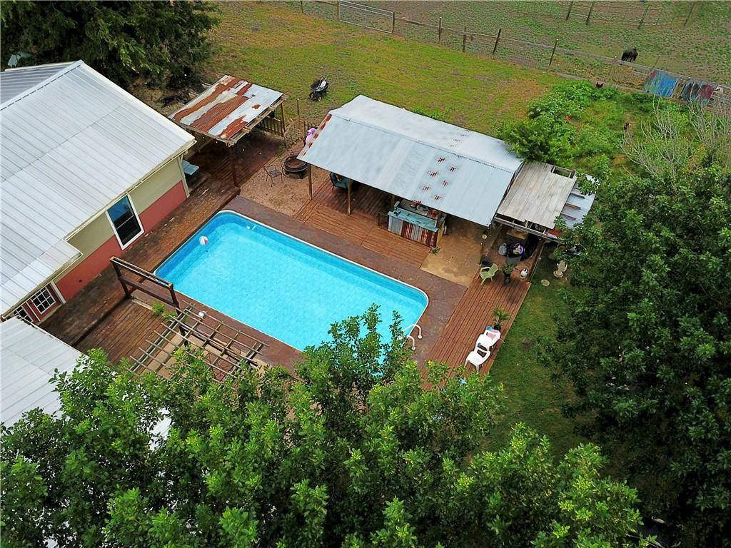 559 Private Road 929, Taylor, TX 76574