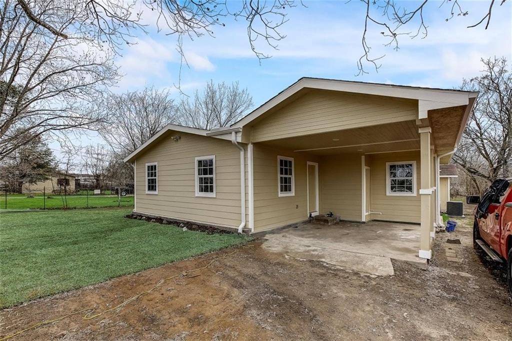 903 Linden ST, Bastrop, TX 78602