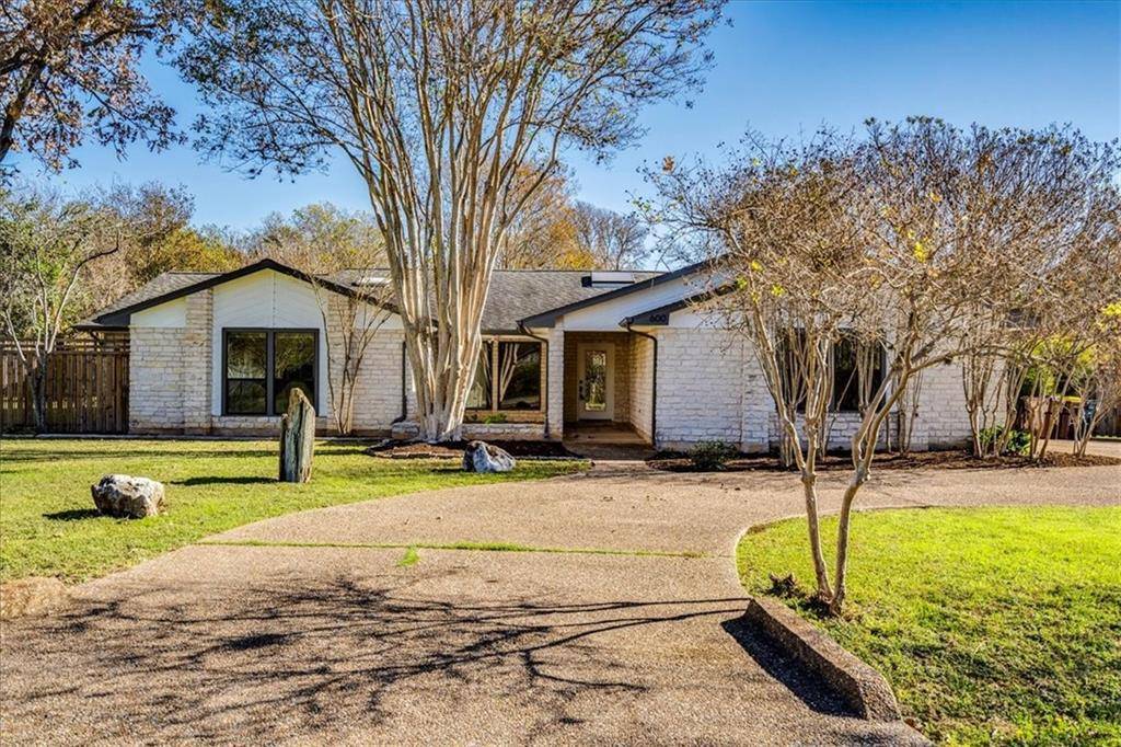 600 Pine Siskin DR, Buda, TX 78610