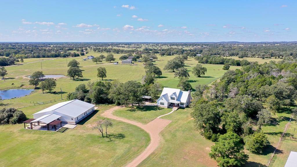 2125 County Road 217 RD, Giddings, TX 78942