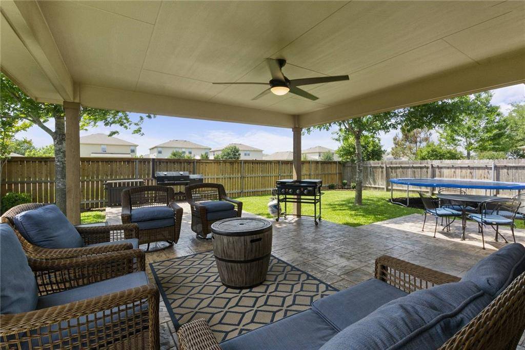 107 Lucky Clover LN, Hutto, TX 78634