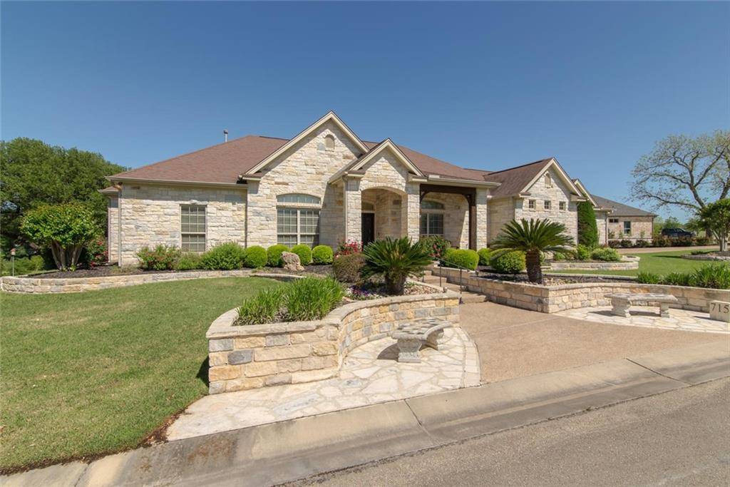 715 Via Lago, Belton, TX 76513