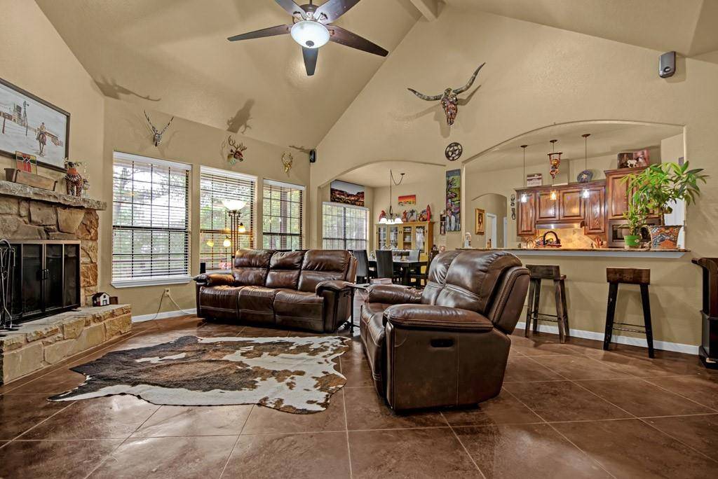 127 Keaau CT, Bastrop, TX 78602