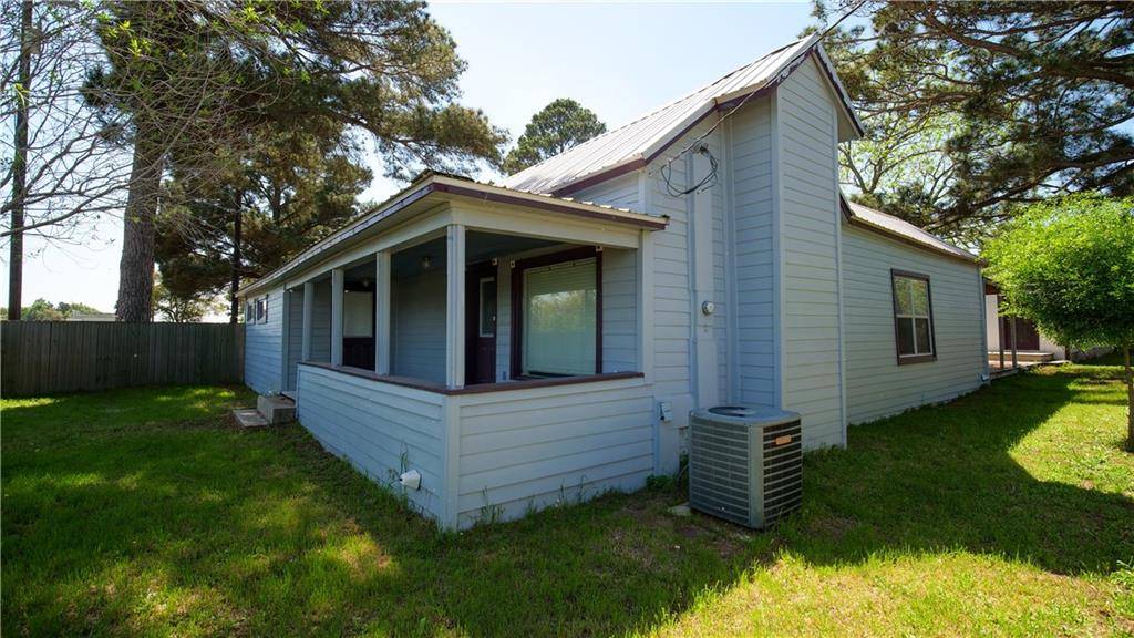 11143 N Highway 77, Lexington, TX 78947