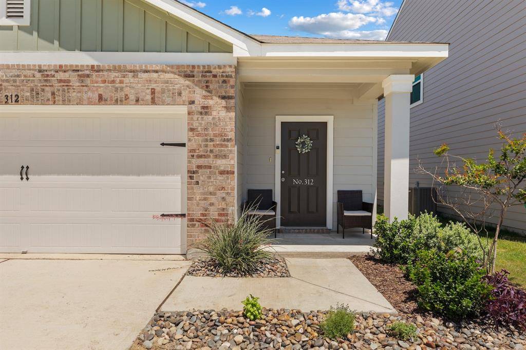 312 Bell Rings DR, Jarrell, TX 76537