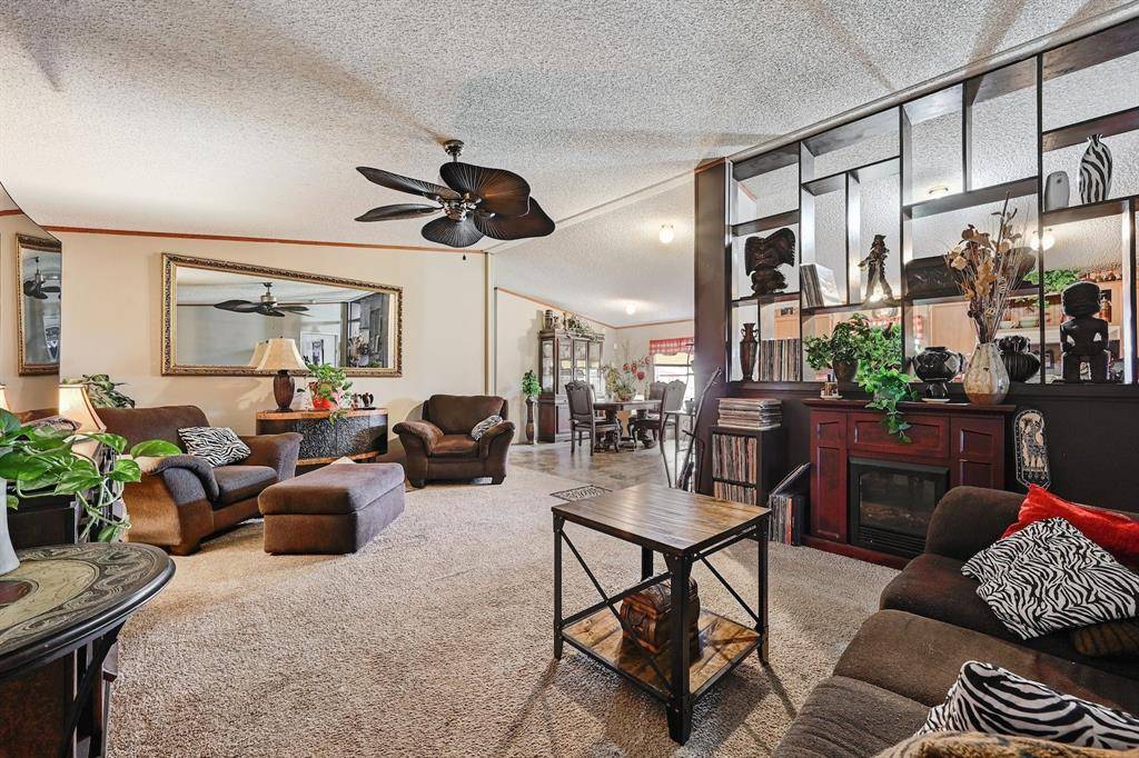 98 Dustins DR, Kyle, TX 78640