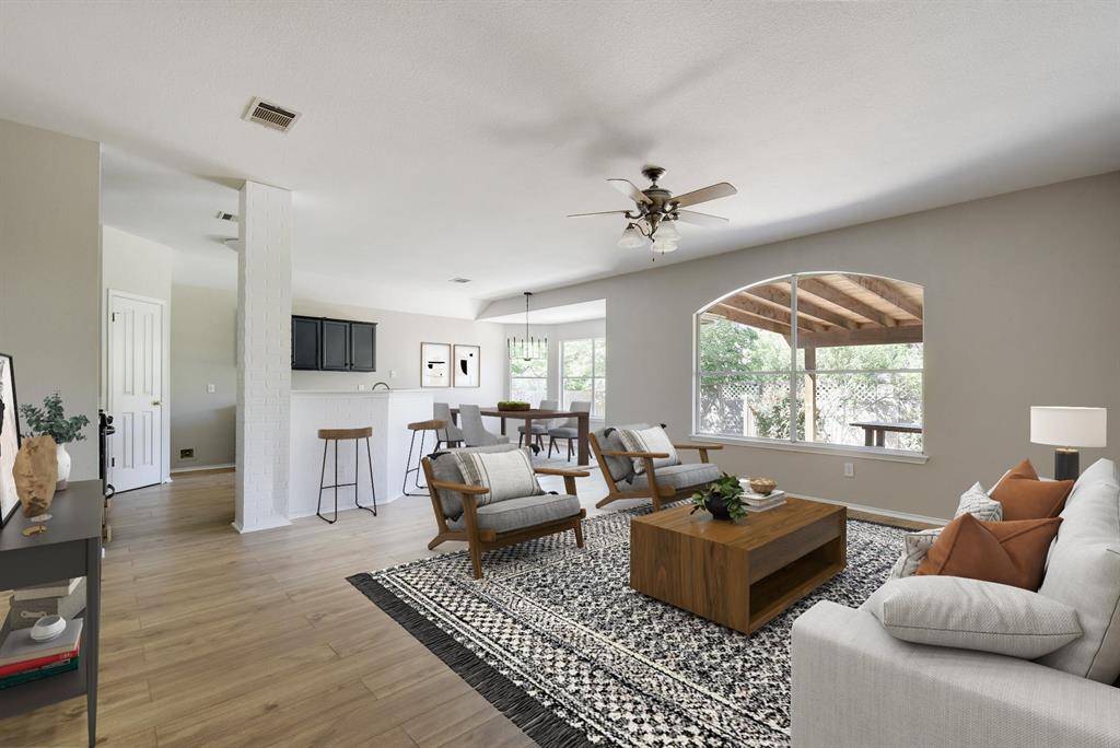 440 Masonwood DR, Kyle, TX 78640