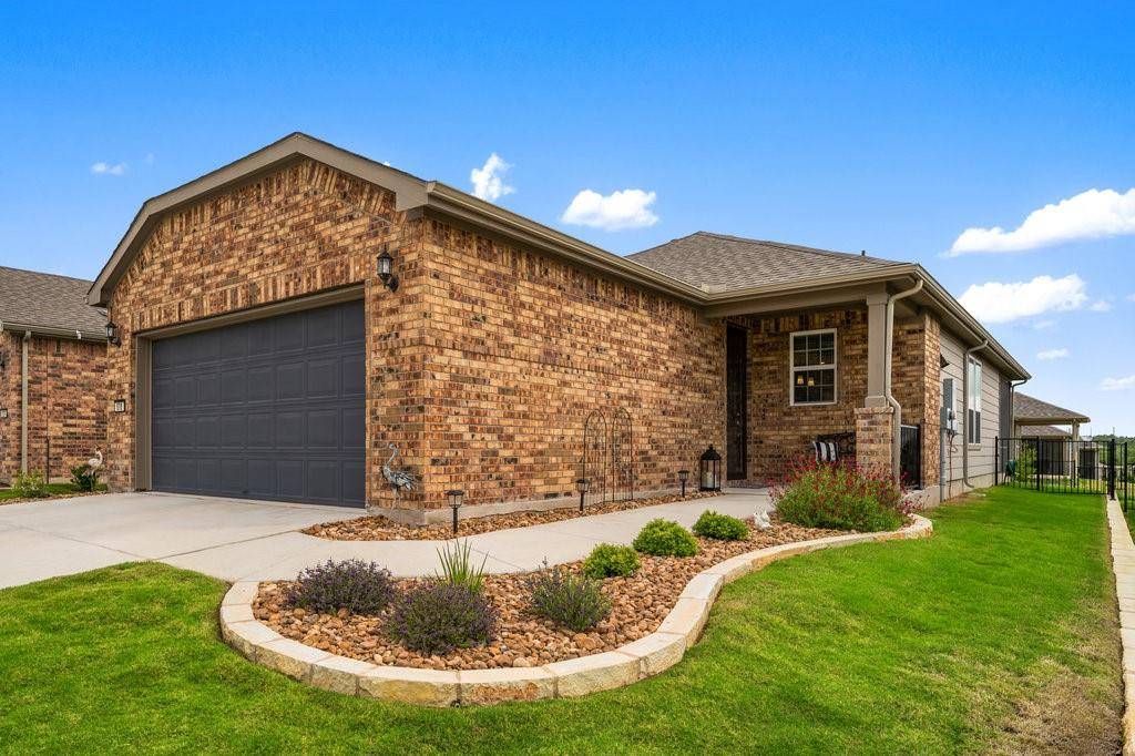 618 Benton LN, Georgetown, TX 78633