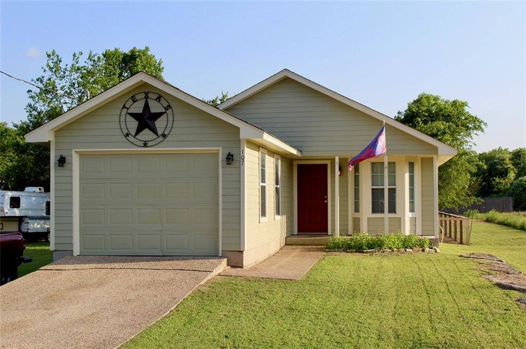 107 Hawea LN, Bastrop, TX 78602