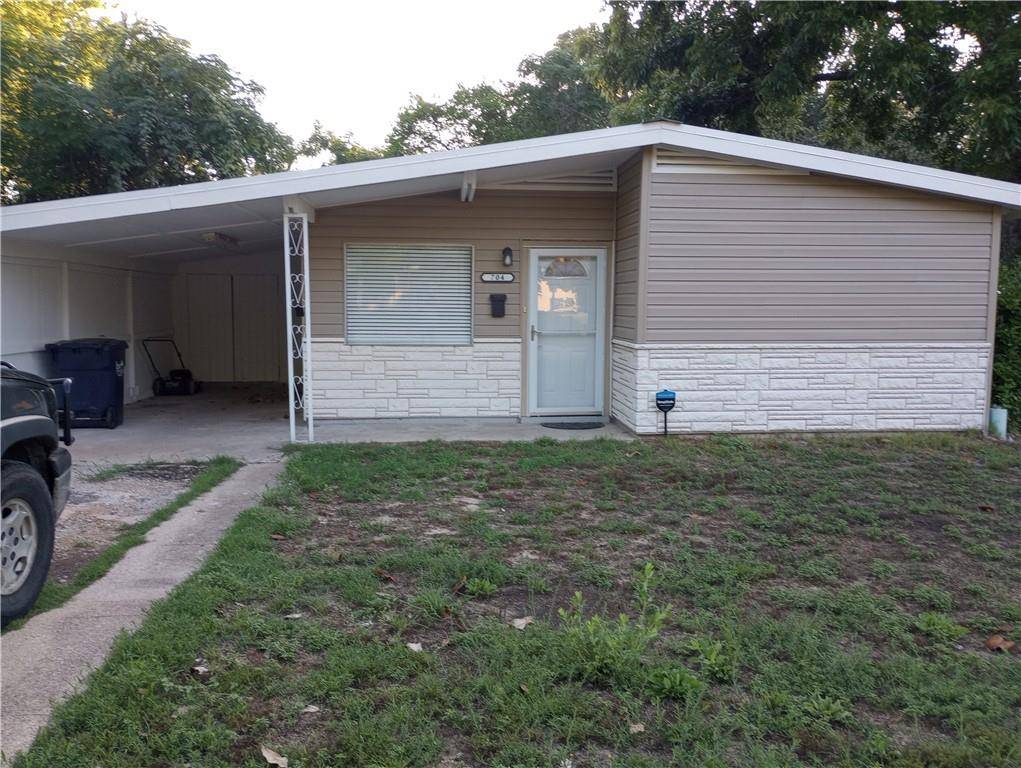 704 Morrison DR, Rockdale, TX 76567
