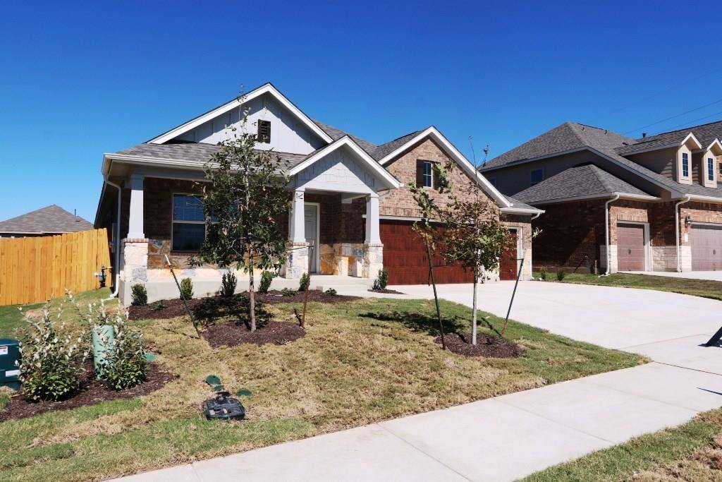 1200 Knowles DR, Hutto, TX 78634