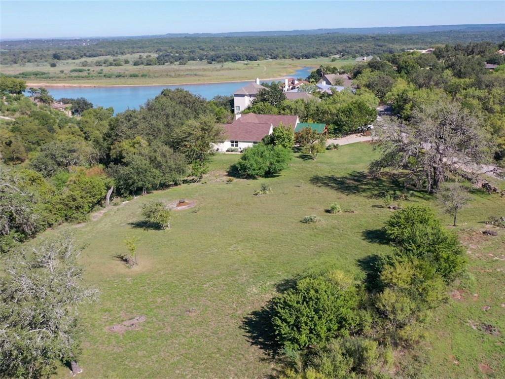 301 Hummingbird WAY, Spicewood, TX 78669