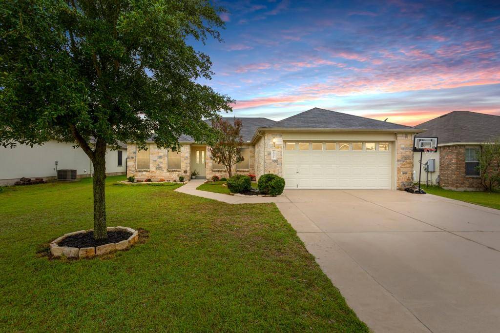 2901 Don Hill LN, Taylor, TX 76574