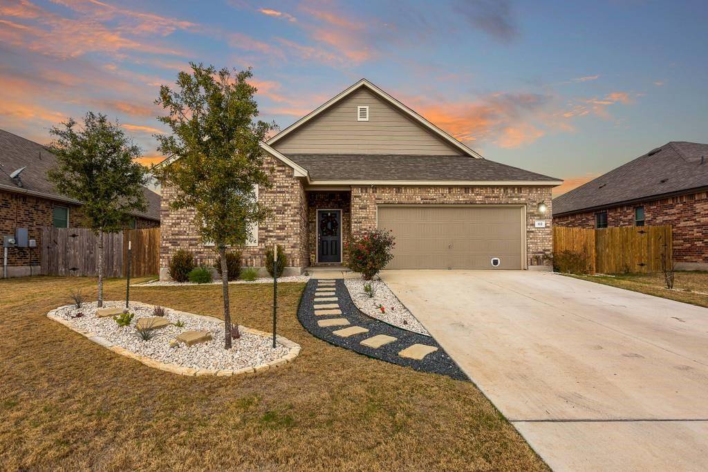 112 Everglades Ave, Taylor, TX 76574