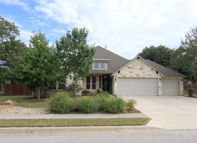 404 Arrezo LN, Georgetown, TX 78628