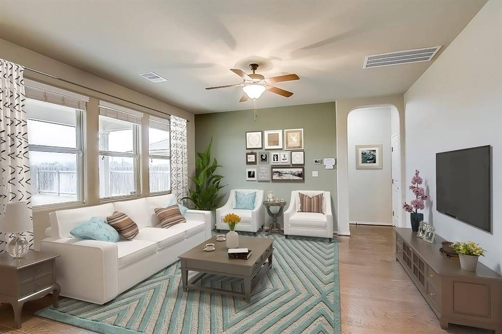 308 Wincliff DR, Buda, TX 78610