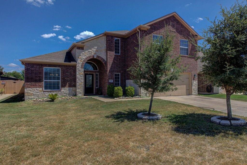 1229 Twin Estate DR, Kyle, TX 78640