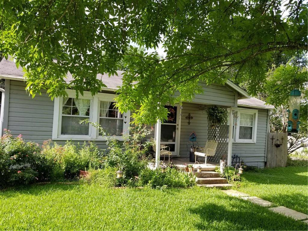 1431 Cecelia ST, Taylor, TX 76574