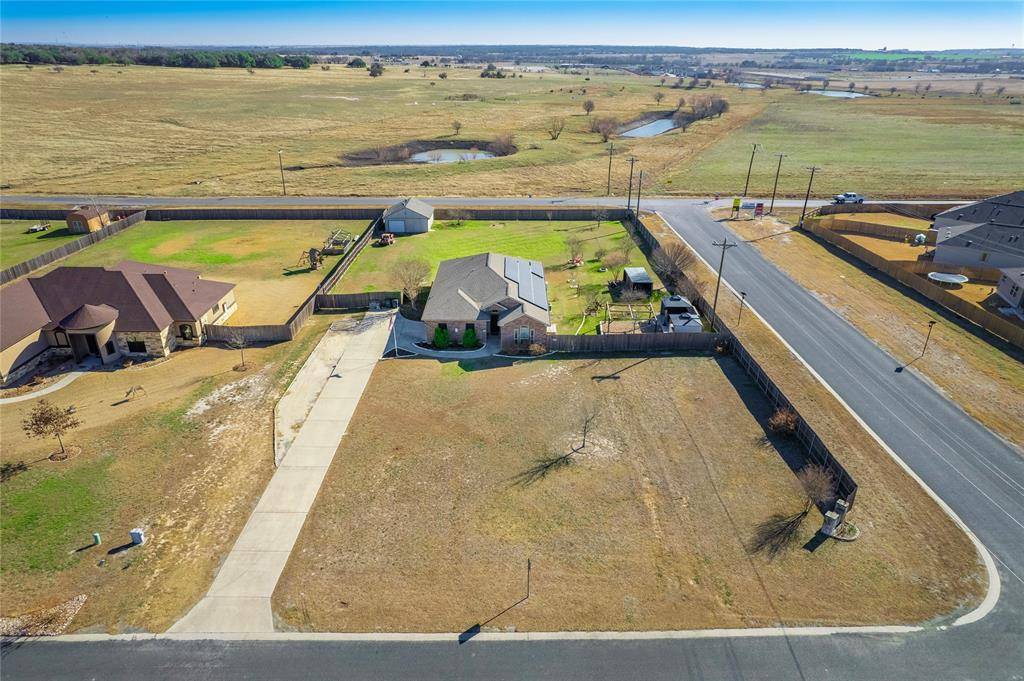 200 Wind Stone E, Jarrell, TX 76537