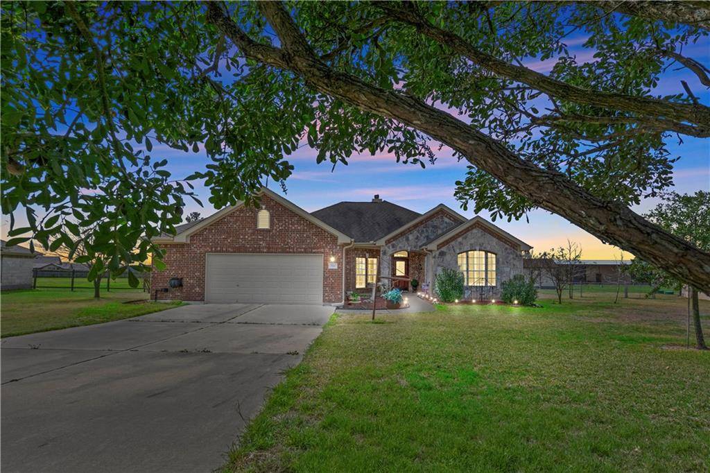 556 Will Smith CIR, Hutto, TX 78634