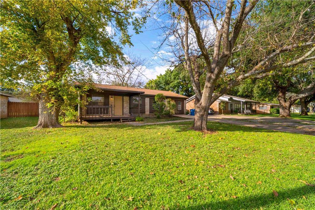 1102 Lakeshore DR, Marble Falls, TX 78654