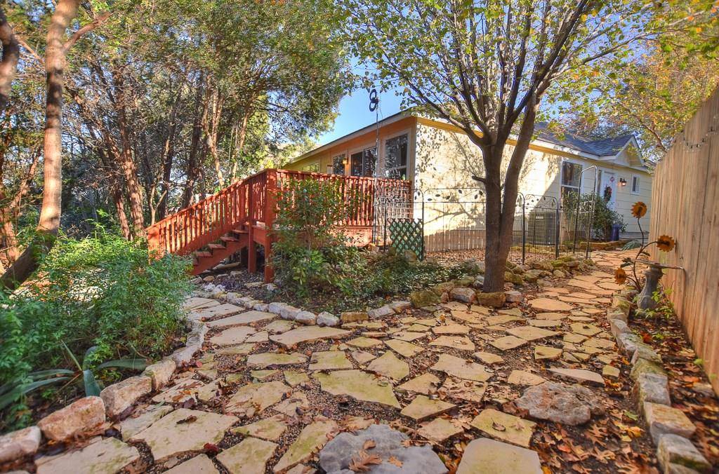 1410 E 3rd ST, Georgetown, TX 78626