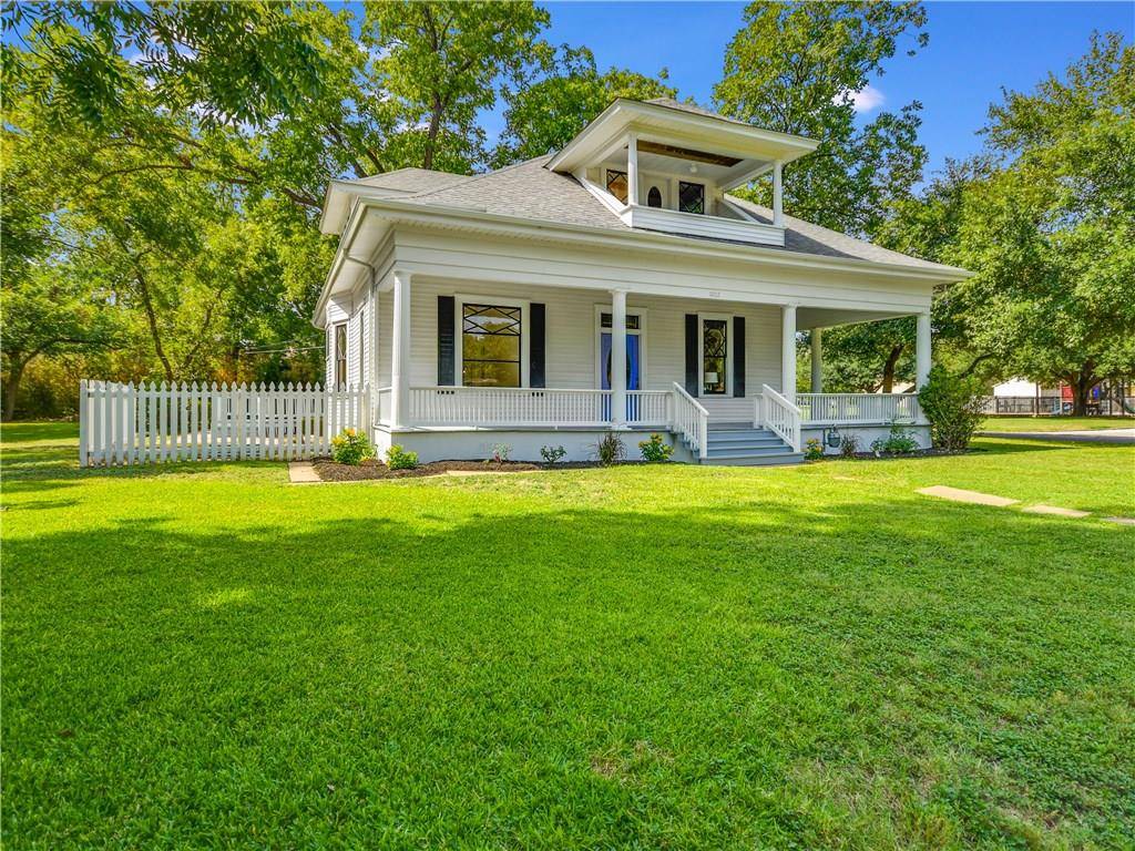 1002 Speegle ST, Taylor, TX 76574