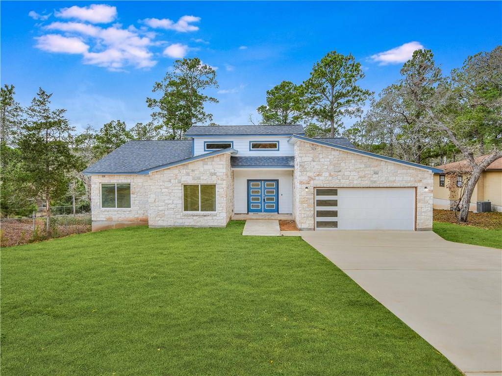 356 Tahitian DR, Bastrop, TX 78602