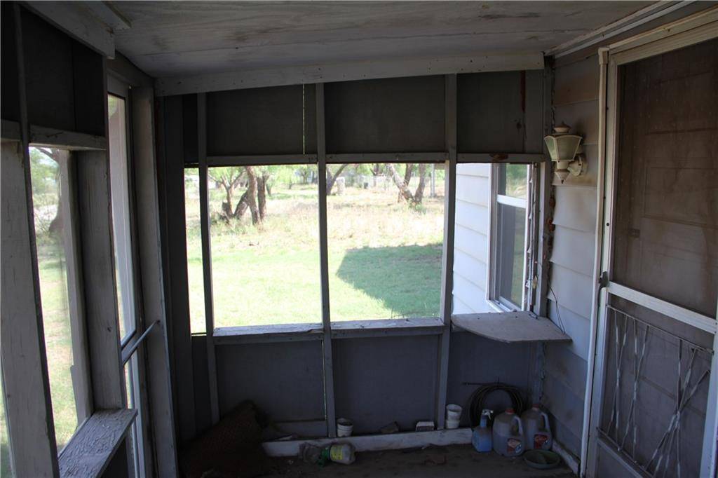2105 Walnut, Brady, TX 76825