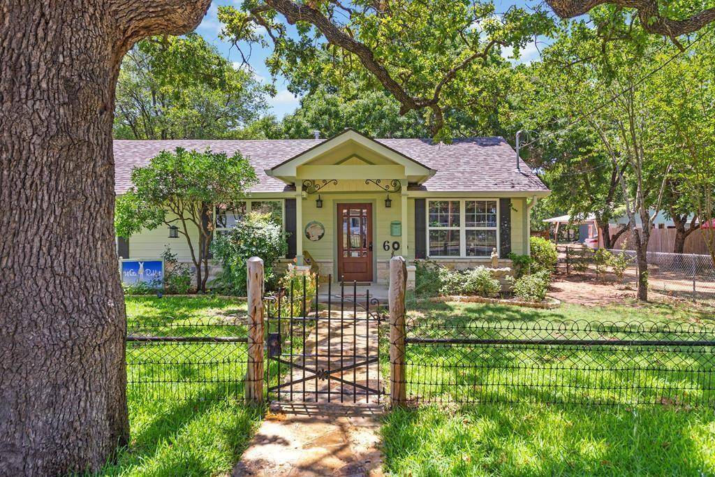 605 Sunset ST, Fredericksburg, TX 78624