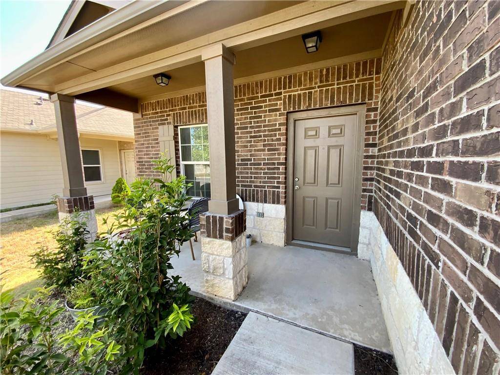221 James Adkins DR, Kyle, TX 78640