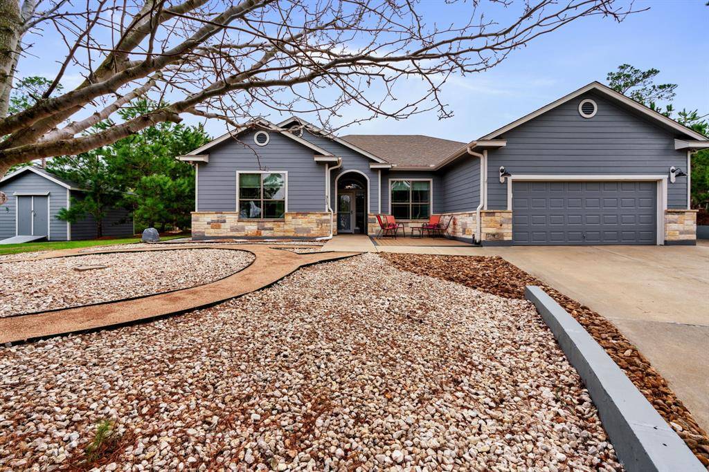 313 Makaha DR, Bastrop, TX 78602