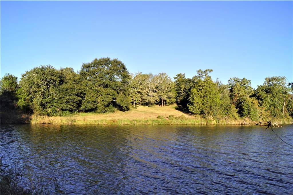 3037 County Road 329 RD, Lincoln, TX 78948